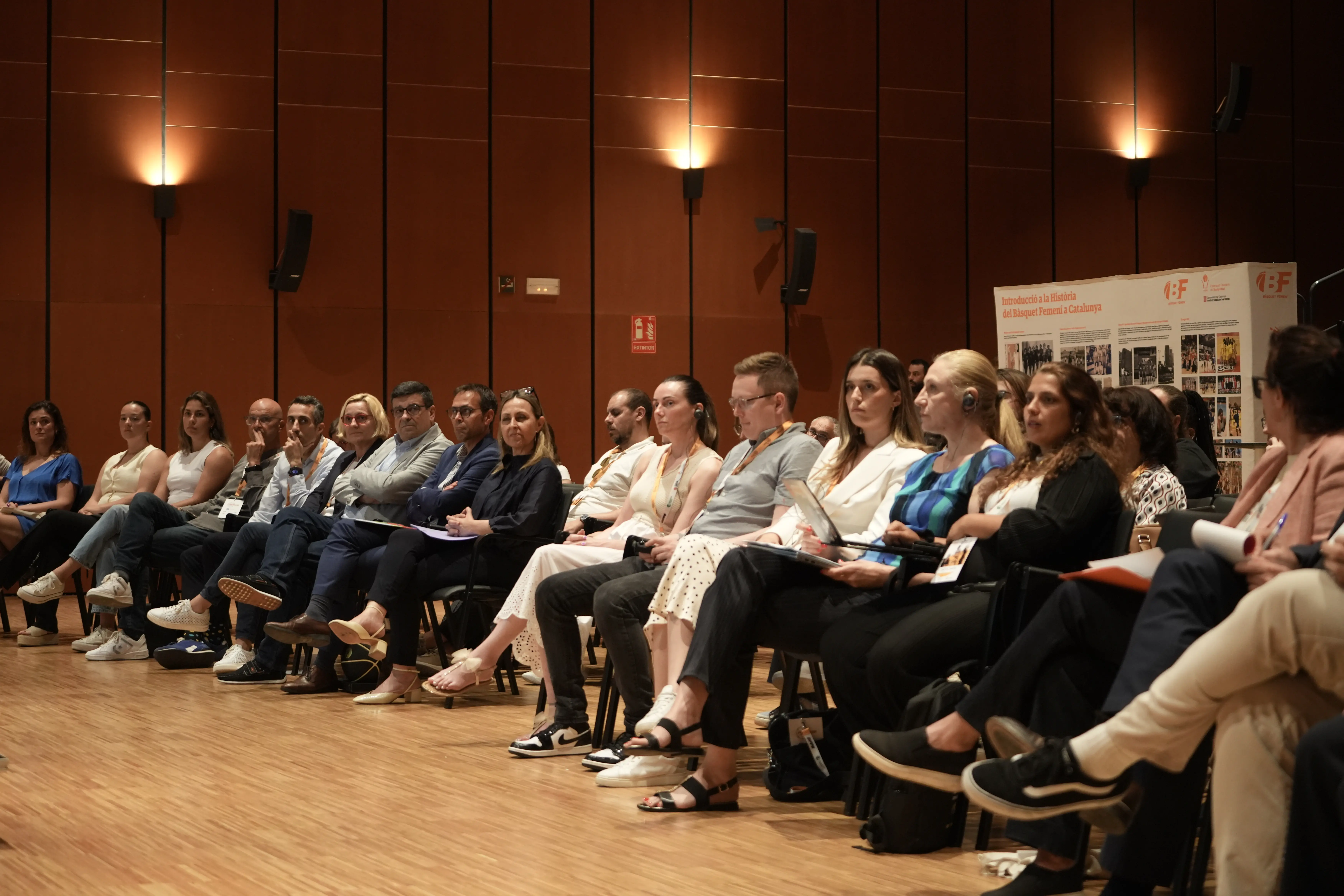 Dushku, Medunjanin dhe Kqiku pjesëmarrëse në Forumin Final të Projektit PROMISE në Barcelonë